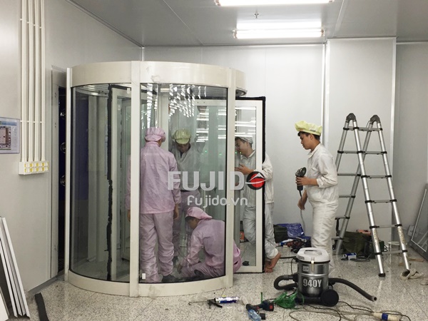 cua-tu-dong-quay-tron