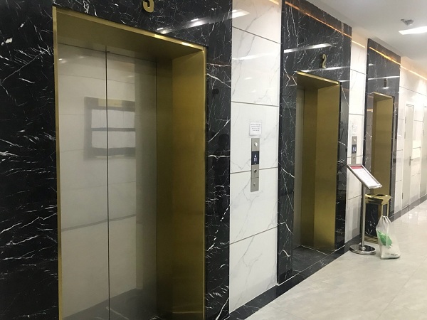 bao gia inox op thang may3 1