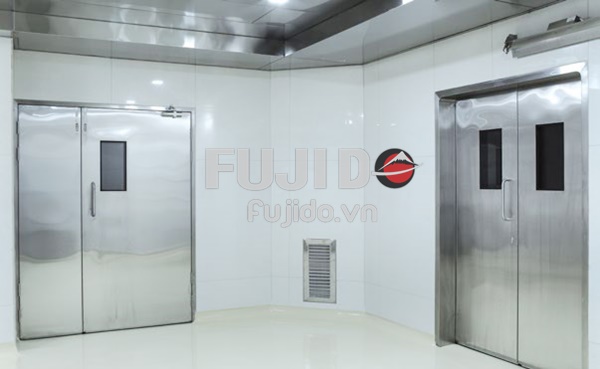 cua kho lanh cho nha may duoc1 1