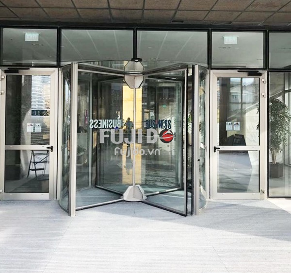 cua tu dong quay tron02 1