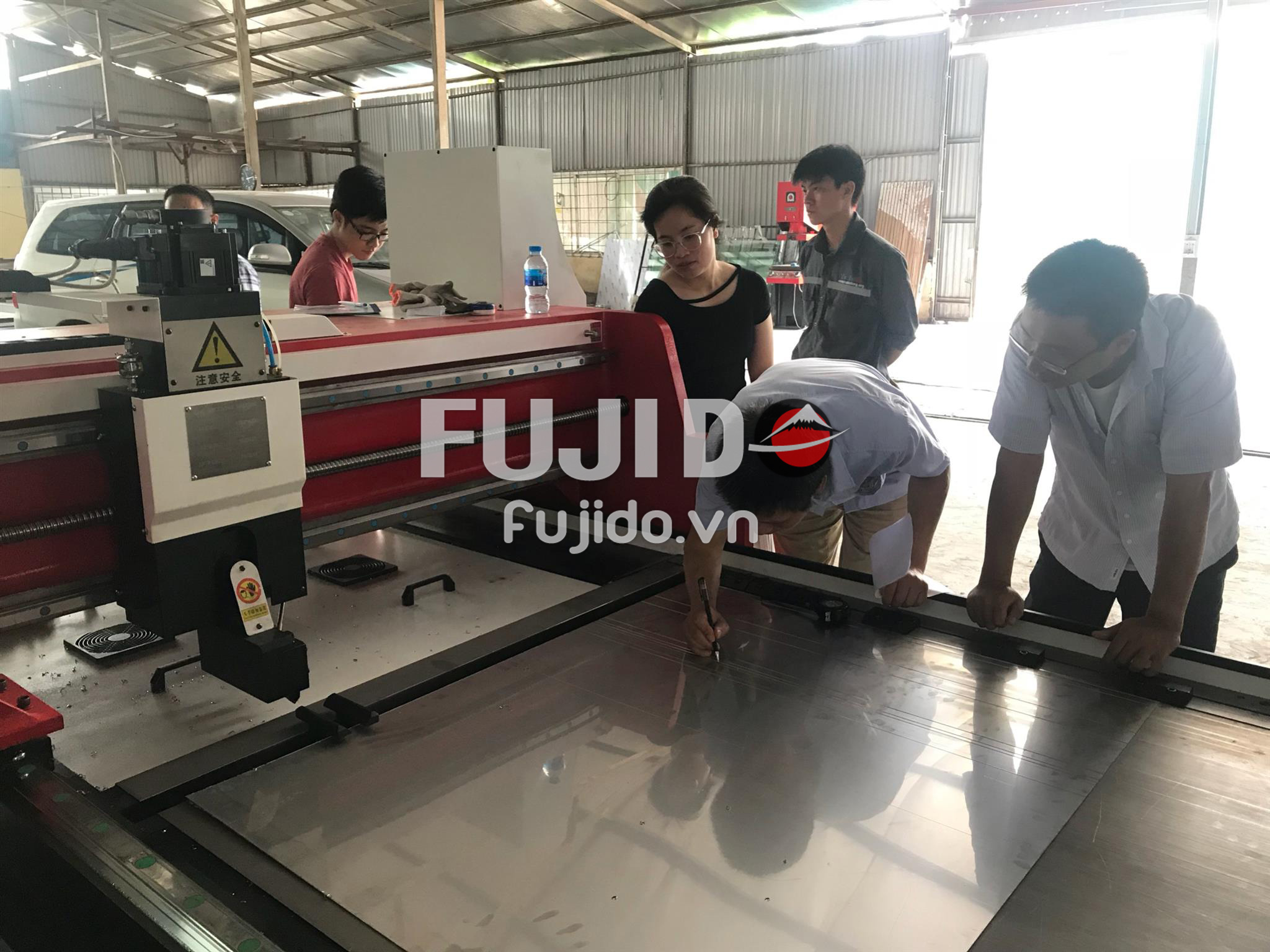 gia cong inox tam 1 1