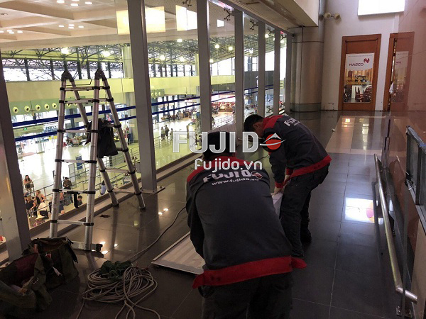 gia cong tam op inox thang may2 1