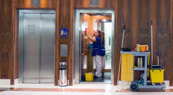 huong dan ve sinh op inox thang may dung cach2 1