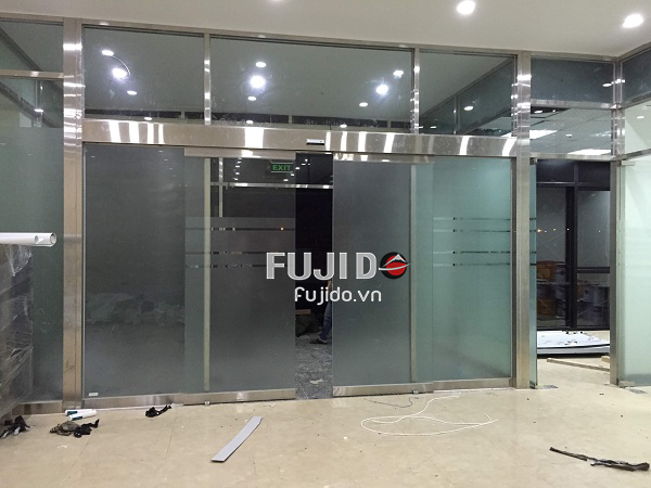 lap dat cua kinh tu dong gia tot nhat 1