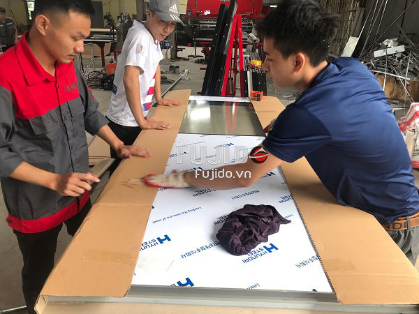 san xuat cua inox 2 1