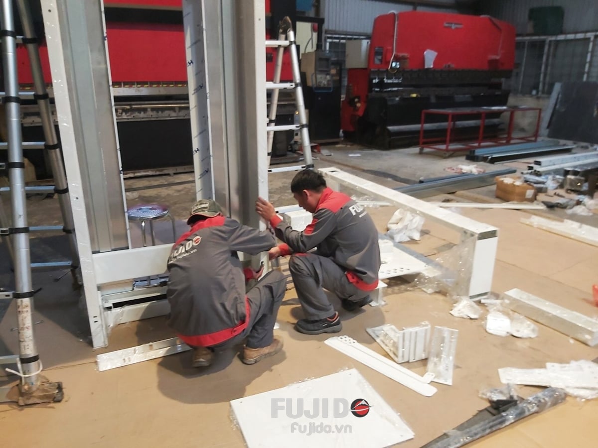 san xuat thang may uy tin203