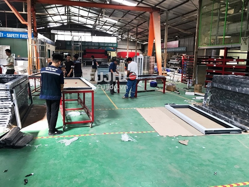 cua kinh chong chay fujido giai phap an toan tham my cho moi cong trinh 2