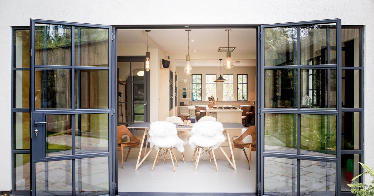 gia cua kinh chong chay khung bao thep fujido giai phap an toan tham my cho cong trinh hien dai 3