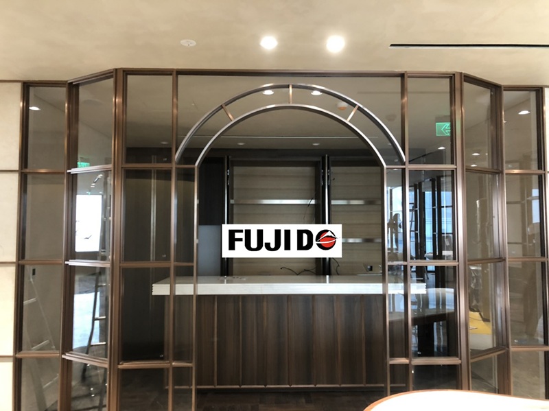 vach kinh khung bao inox ha noi giai phap khong gian hien dai cung fujido 2