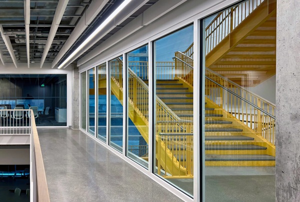 cua kinh chong chay khung bao thep fujido giai phap an toan hien dai cho moi cong trinh 2