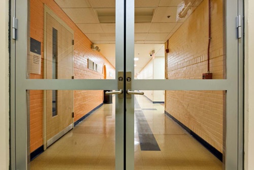 cua kinh chong chay khung bao thep fujido giai phap an toan hien dai cho moi cong trinh 3