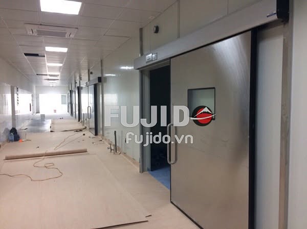 Cửa phòng mổ bệnh viện Fujido – Giải pháp đồng bộ cho môi trường phẫu thuật hiện đại 3 cua phong mo benh vien fujido giai phap dong bo cho moi truong phau thuat hien dai 3