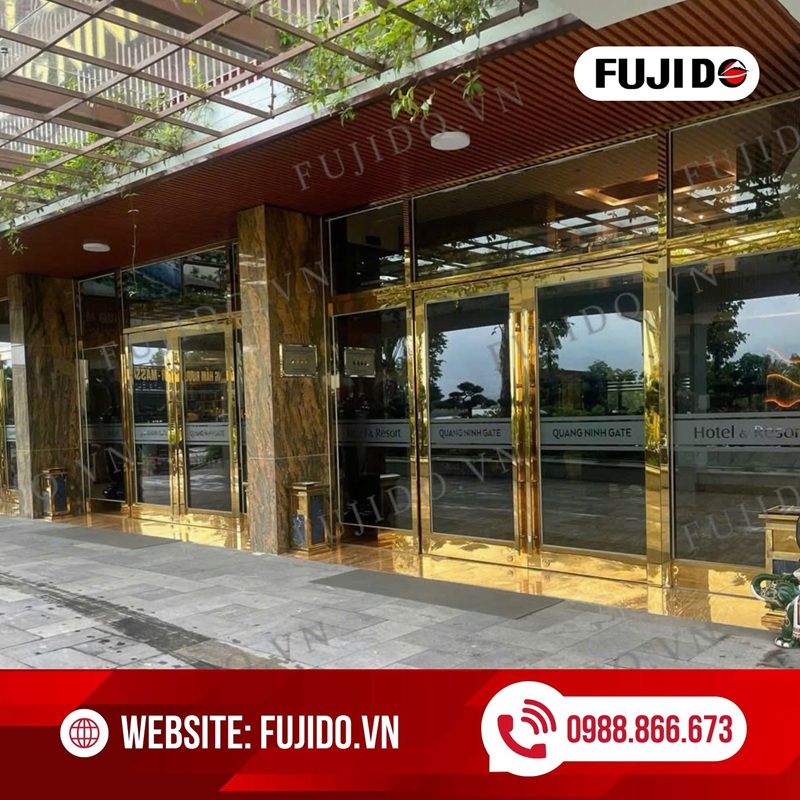 Cửa thủy lực khung inox vàng gương có gì đặc biệt? 3 cua thuy luc khung inox vang guong co gi dac biet 3