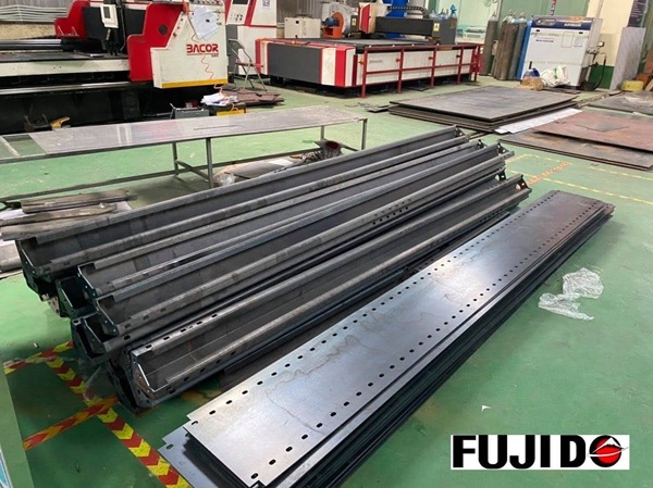 ung dung cua chan gap inox dinh hinh trong san xuat va thi cong 3