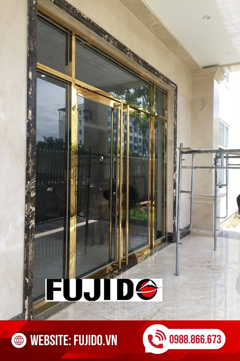 uu diem va ung dung cua cua kinh khung inox vang guong 2