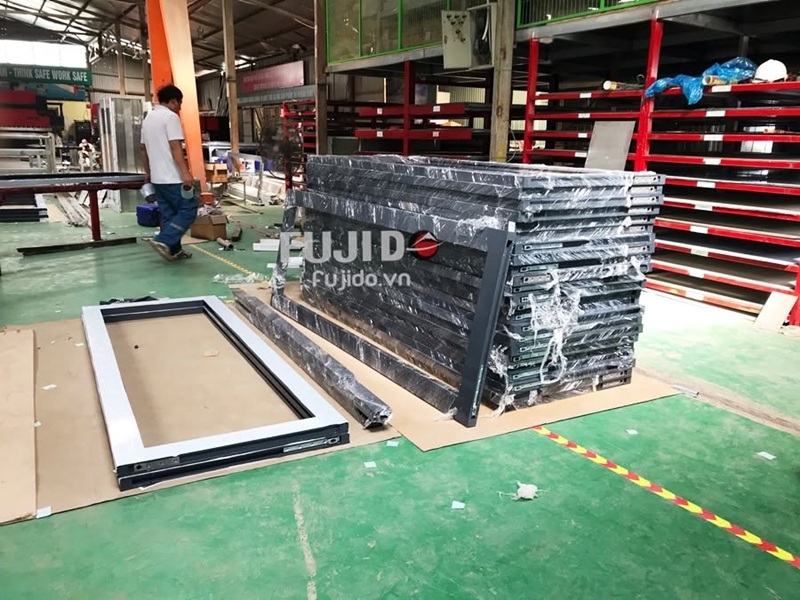 Cửa kính chống cháy Fujido – Giải pháp kết hợp an toàn và thẩm mỹ cho công trình 1 cua kinh chong chay fujido giai phap ket hop an toan va tham my cho cong trinh 1